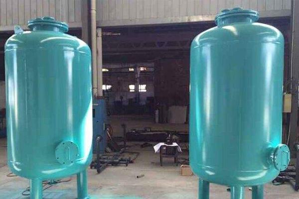 為什么過濾器材料大多使用的是襯膠罐？